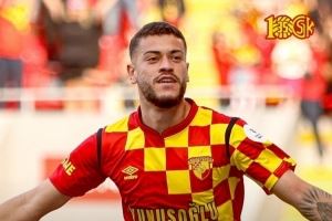 记者：莱比锡签罗慕洛达口头协议，希望转会费控制在2000万欧以下