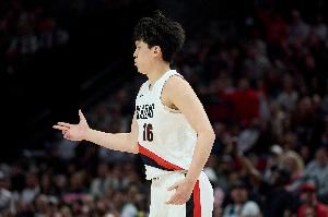 曾令旭：希望杨瀚森练折返跑 没强大到别人适应咱们 就得适应球队