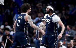  浓眉来后独行侠打了43场 前者和莱夫利打了9场＆和加福德打了7场