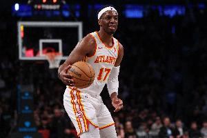  奥孔武单场30+10板+2帽+2断+8个三分球 历史此前仅有詹姆斯和哈登