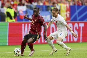  多库本届世预赛74次尝试过人+39次成功，均为欧洲球员最多