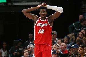  内线这效率太差！小贾伦23中6拿到26分5板3助1帽