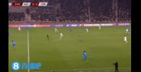  法国开场4分钟落后阿塞拜疆！法国三传两倒被打穿，对手捅射破门