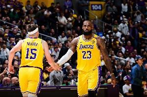  Buha：湖人有扎实的9、10人轮换&多人竞争时间 这是幸福的烦恼！