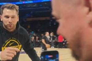  距离太远了吧😂东契奇后场三分试了几次没沾筐 溜了溜了~