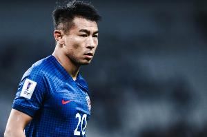  记者：申花今天下午飞赴天津，于汉超、戴伟浚、谢鹏飞随队出征